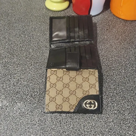 Gucci Monogram Wallet - Picture 12 of 15